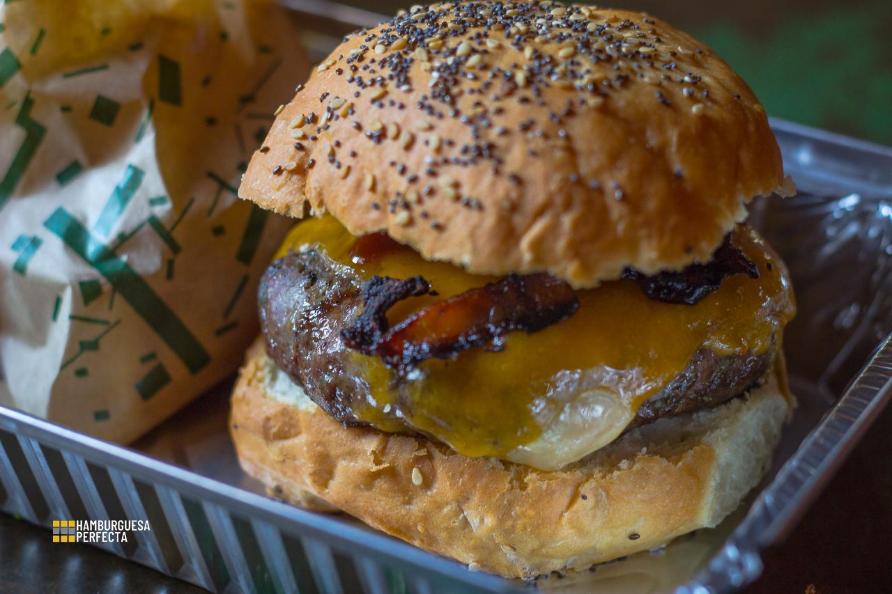 Clandestino Burger Amor Trasatlantico A Primera Vista Hamburguesas En Madrid
